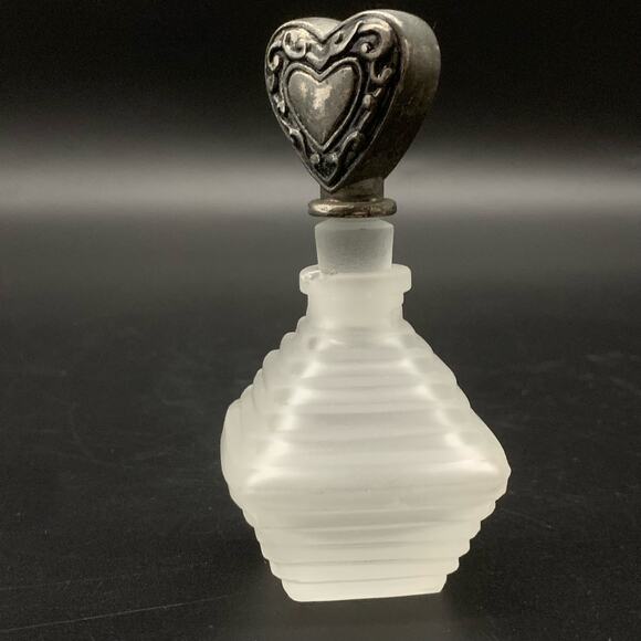 Vintage Irice Frosted Glass Empty Perf,ume Vanity Bottle Heart Stopper - Picture 4 of 15